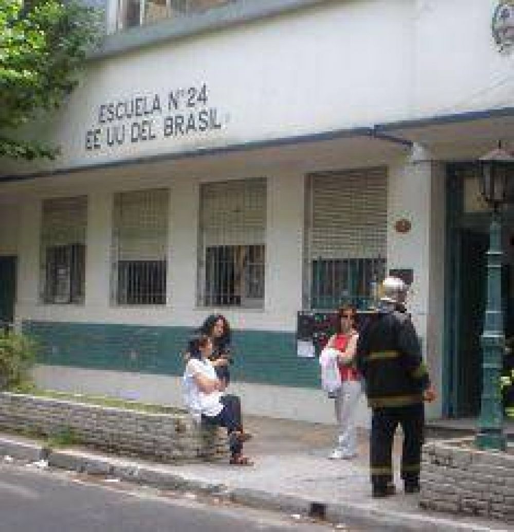 El municipio realiza tareas de refacciones edilicias en escuelas de la ciudad