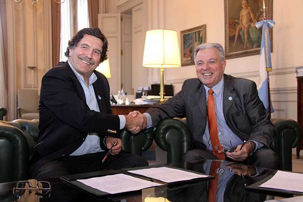 La UBA colaborar� en el mejoramiento de la escuela secundaria y crear� nuevos establecimientos