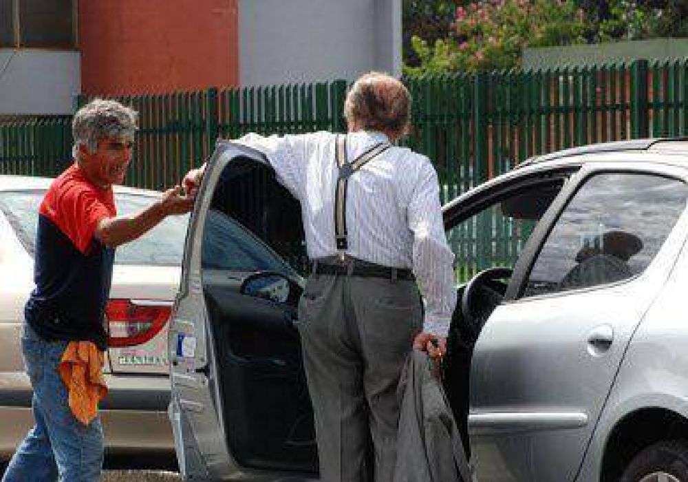 Cuidacoches: Jornada de debate en la Legislatura
