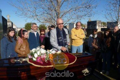 Sentido �ltimo adi�s a Alberto Ben�tez, el historiador del pueblo