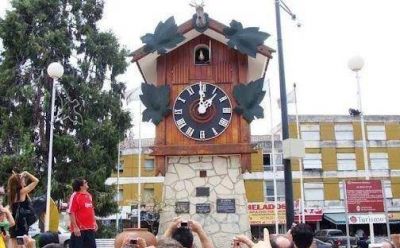 Carlos Paz celebra los 56 a�os del reloj Cuc�