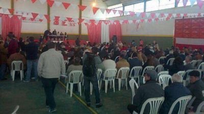 El Congreso de la UCR entrerriana aprob� la conformaci�n de UNEN