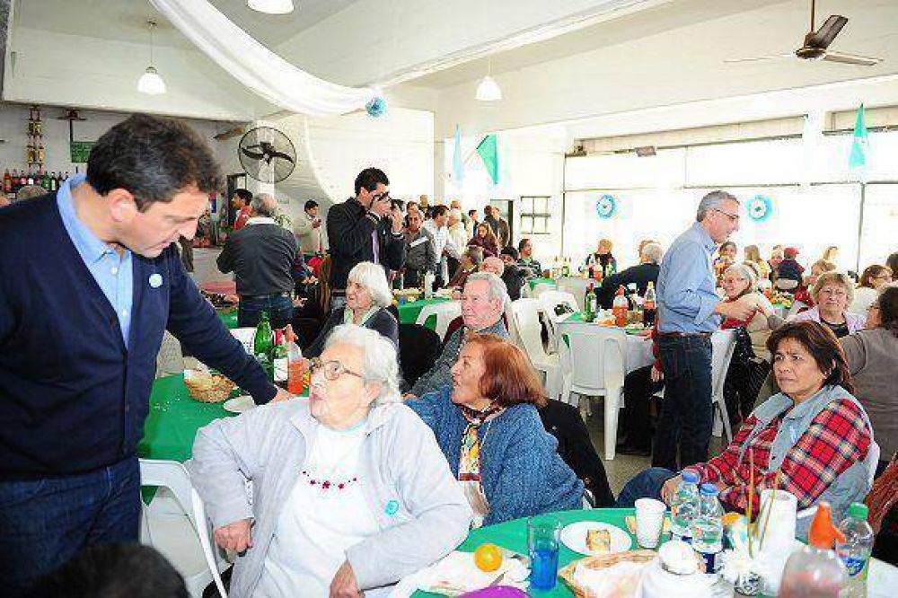 Sergio Massa y Julio Zamora disfrutaron la fiesta patria en Tigre