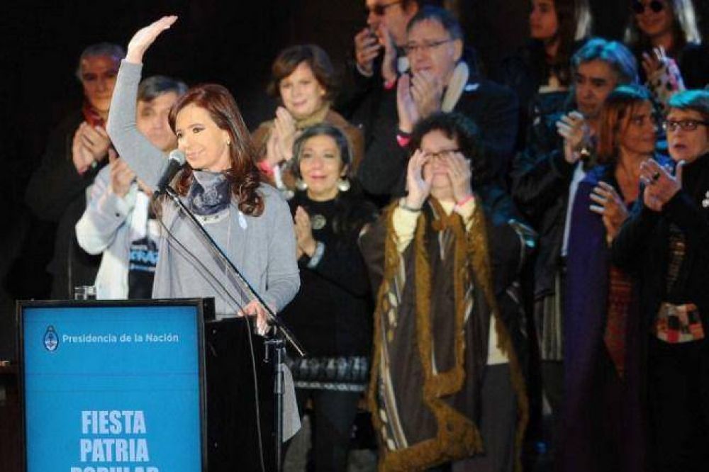 Insfr�n estuvo en acto patrio con la presidenta