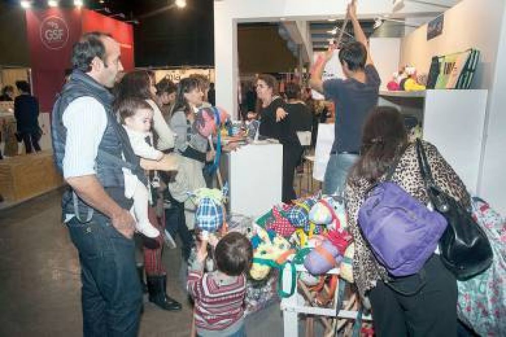 Emprendedores chubutenses presentaron sus productos en la Feria de Dise�o m�s importante de Am�rica Latina