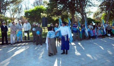 Con variada agenda, celebraron el 25 de Mayo en Claromec�