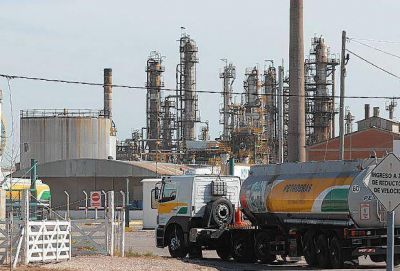 La importaci�n hace peligrar el proyecto de otra refiner�a local