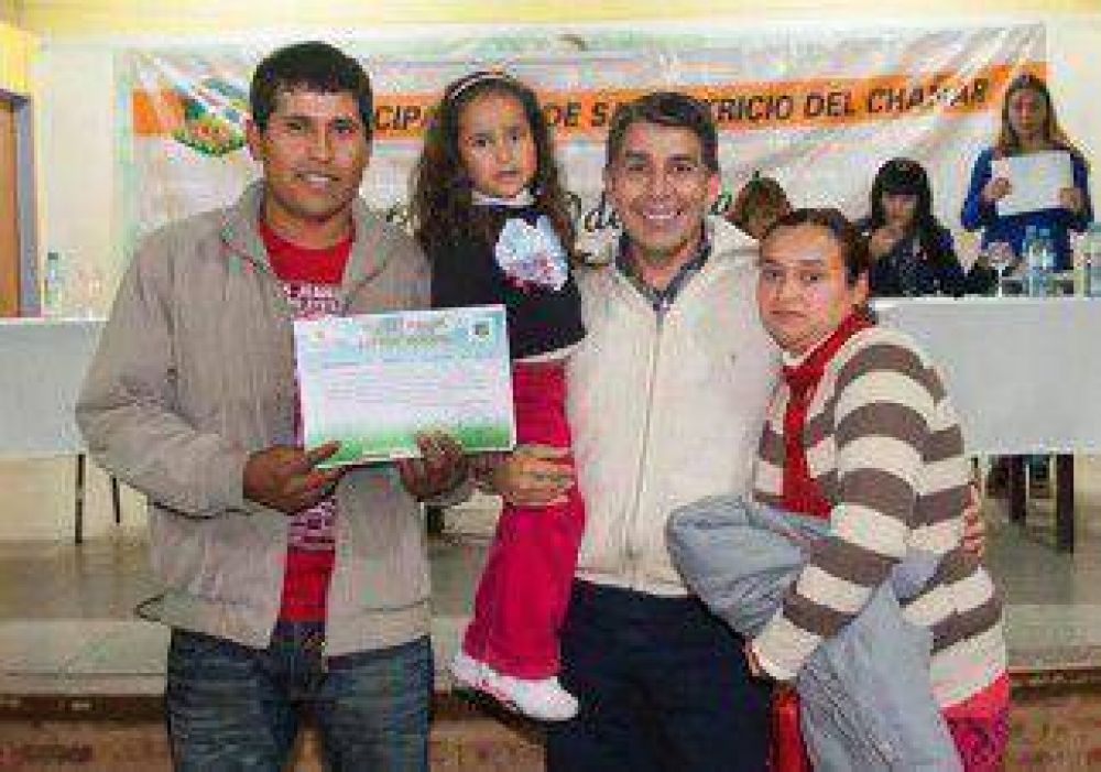 El 70% de los que reciben lotes no pasa los 25 a�os 