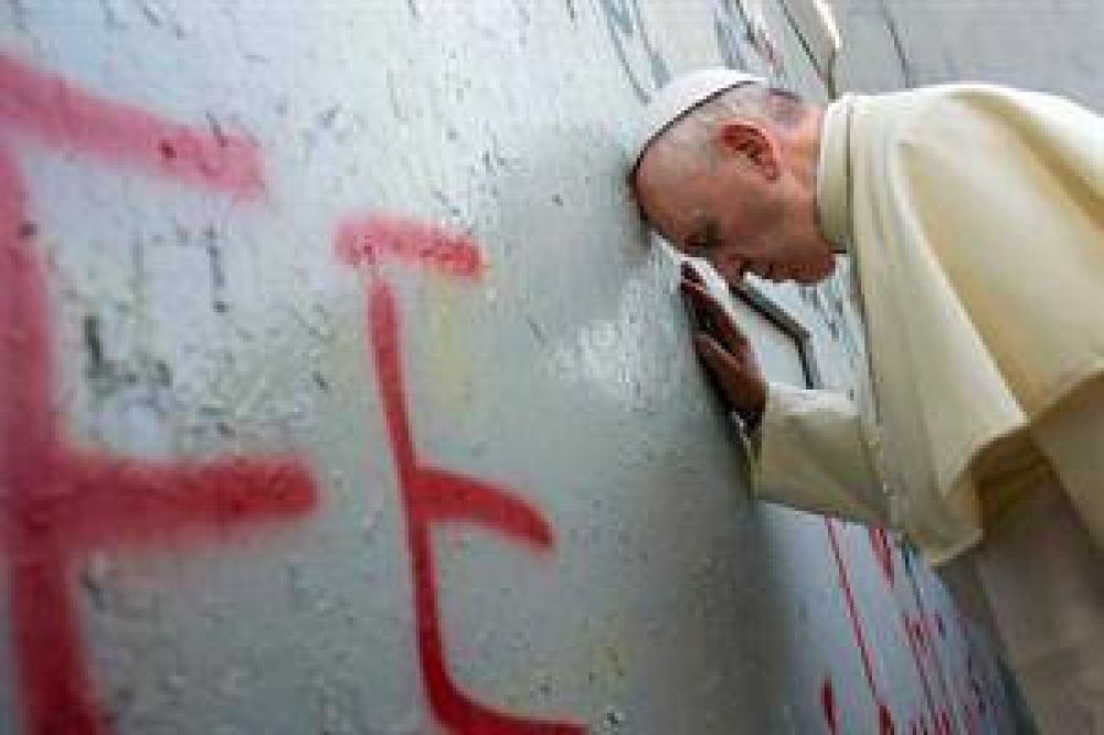 Sorpresivo y audaz gesto del Papa para acercar a israel�es y palestinos