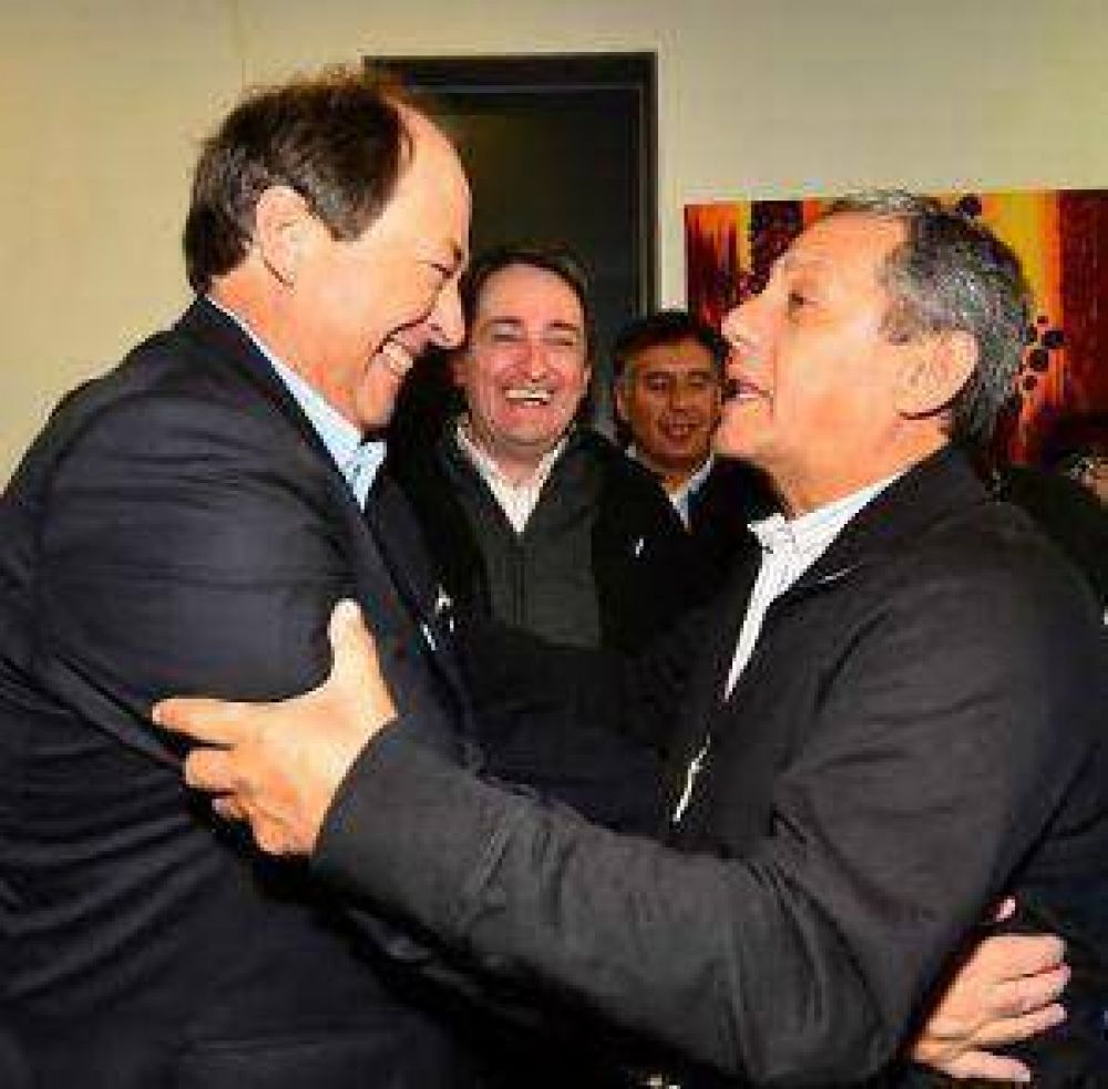 Quiroga y Sanz: �Vaca Muerta en manos del populismo puede transformarse en una frustraci�n�