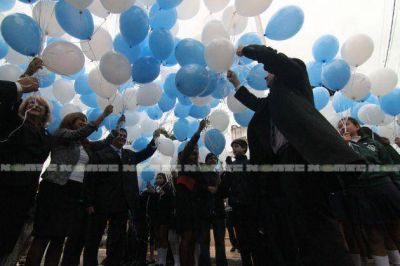 Resistencia celebr� el 25 de Mayo entre llovizna y globos
