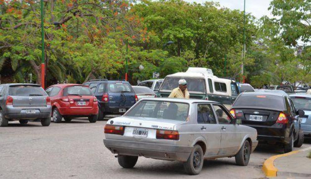 S�enz Pe�a: El sistema de estacionamiento medido entrar�a en vigencia desde septiembre