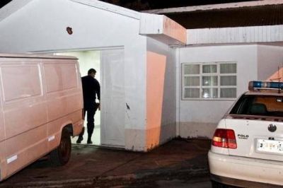 Encuentran a joven fallecido en el interior de su casa