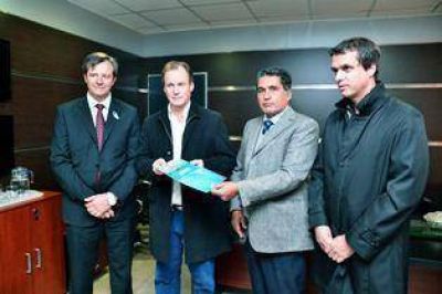 Bahl anunci� la extensi�n de la red de gas natural para Concordia