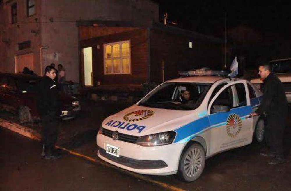 Delincuentes robaron diez mil pesos de una vivienda