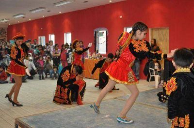 Inauguraron el �Galp�n Cultural del Movimiento Social� en el CAP