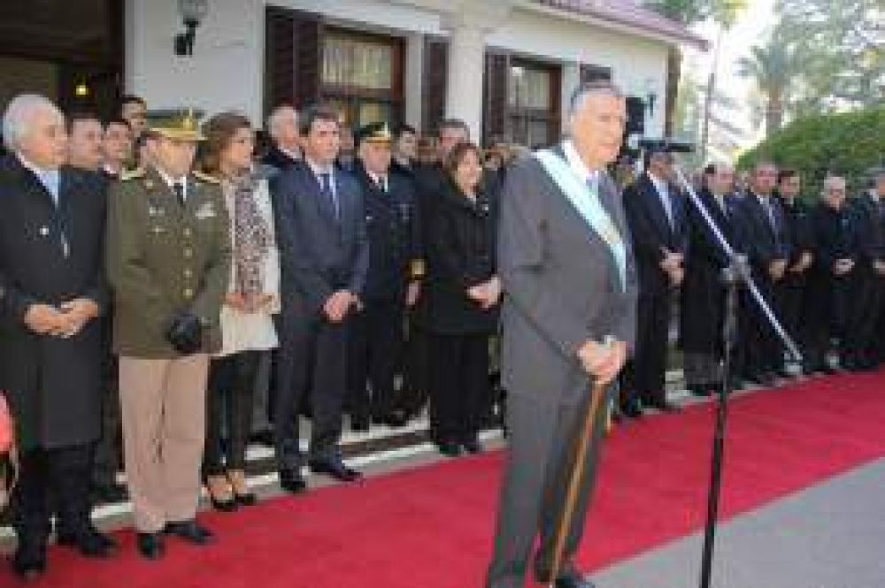Toque de diana y desayuno patrio en Casa de Gobierno