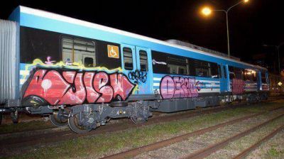 Dos detenidos por actos de vandalismo en los nuevos trenes del Sarmiento