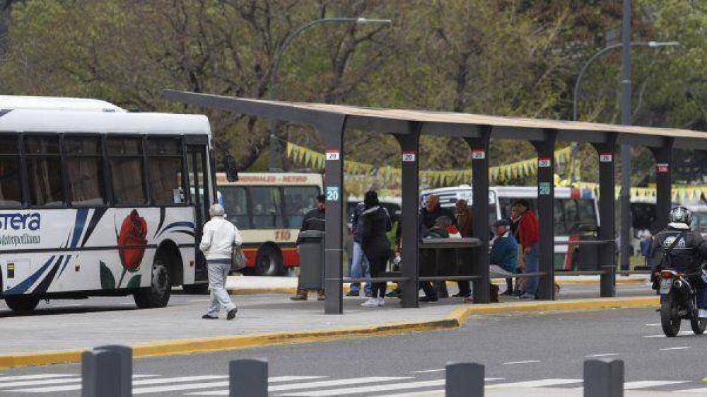 Reuni�n clave para intentar destrabar el conflicto con colectiveros