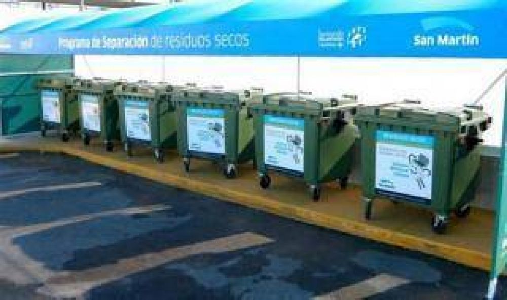 General San Mart�n: Carrefour suma nuevos contenedores para separar la basura