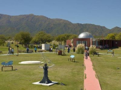 El Parque Astron�mico de La Punta tendr� una sala de observaci�n nocturna