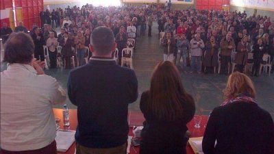 Lo que dej� el Congreso radical: condena a la designaci�n de Smaldone