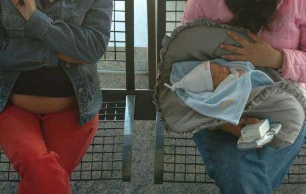 Cada a�o, casi 200 menores de 15 dan a luz en C�rdoba