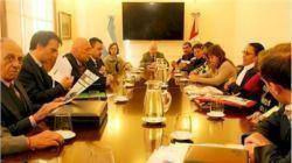 Bonfatti recibi� a familiares de v�ctimas de la inseguridad