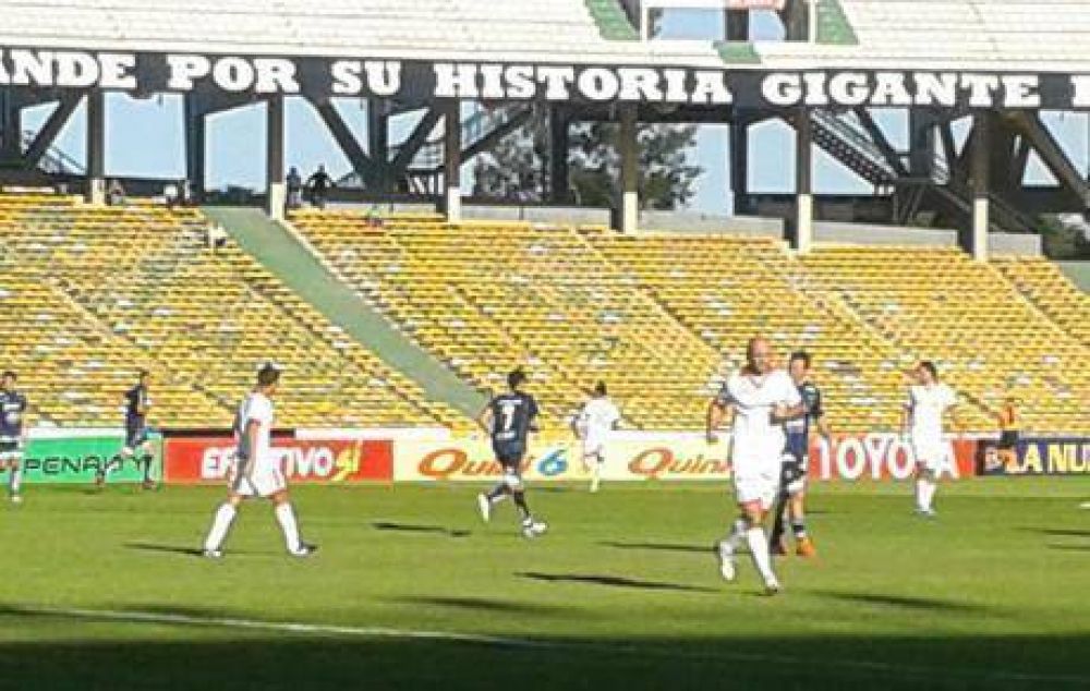 Talleres Empato 0 A 0 Ante Huracan En El Kempes