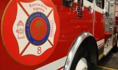 Incendio fatal en Quilmes Oeste: Una mujer muerta y tres personas heridas