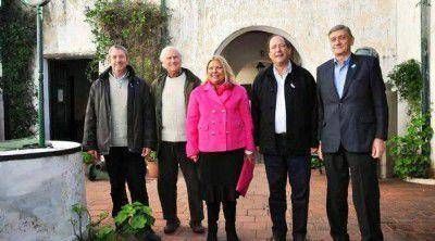 UNEN firm� un nuevo Acuerdo de San Nicol�s