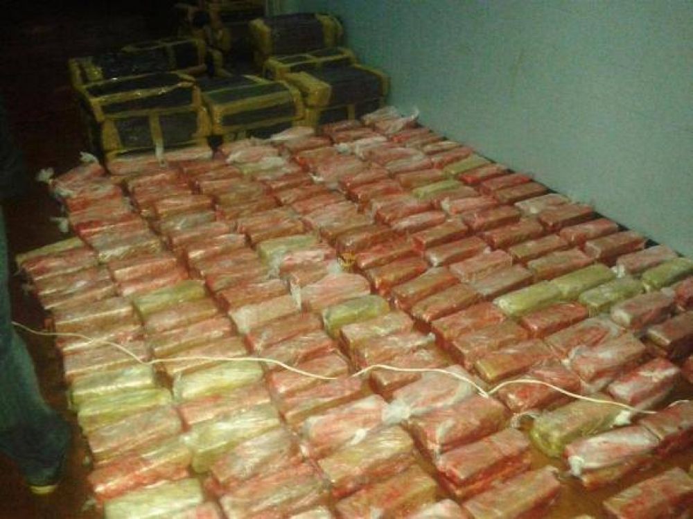 Detuvieron a dos hombres en Arist�bulo del Valle con marihuana