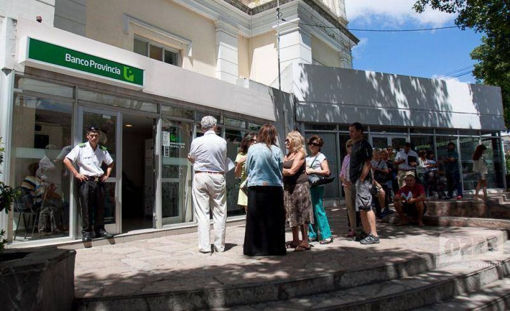 Bancarios anunciaron paro de 24 horas para el jueves