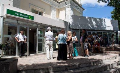 Bancarios anunciaron paro de 24 horas para el jueves