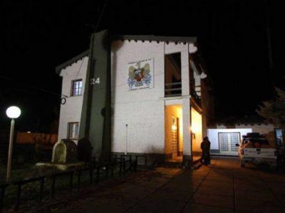 Un perro fue acribillado en la cabeza por defender a su due�o durante un asalto en Malarg�e
