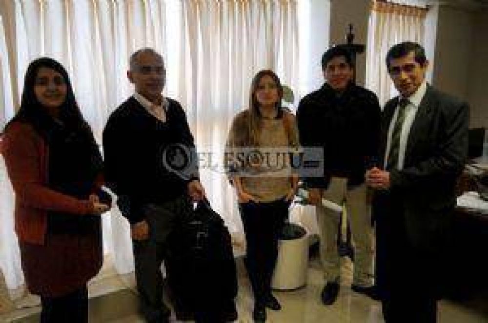 La Provincia eval�a la toma de un nuevo cr�dito para pagar aumentos y aguinaldo