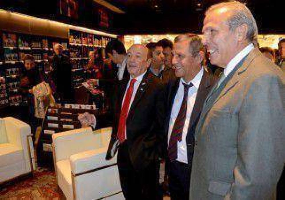 Coto abre hoy sus puertas y promete competencia 