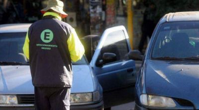 Maip�: quieren usar posnet para cobrar el estacionamiento