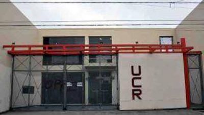 APRA pidi� la baja de 4 candidatos de la l�nea oficialista