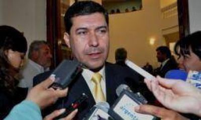 Casas se sum� al pelot�n que pide la continuidad del gobernador