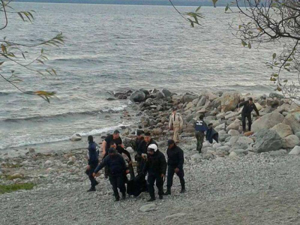 Ladr�n se meti� al lago para intentar escapar de la Polic�a tras una persecuci�n