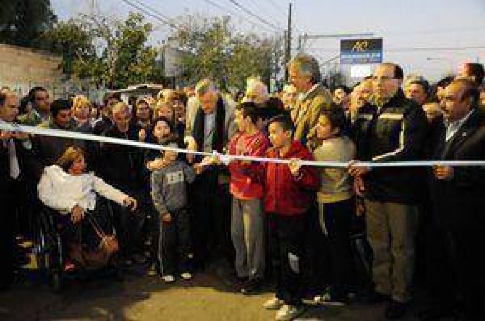  Repavimentaci�n: Culminaron las obras en Avenida Espa�a