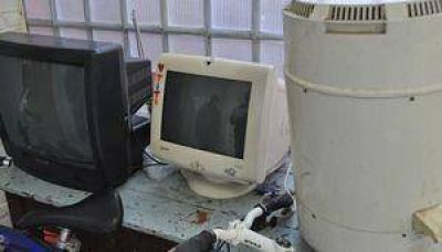  Despert� y descubri� que sujetos le estaban robando