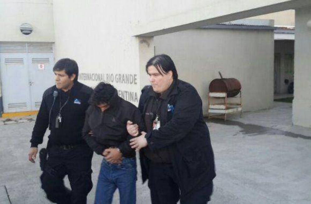 Procesaron a Mario De Olivera por el abuso contra su hija
