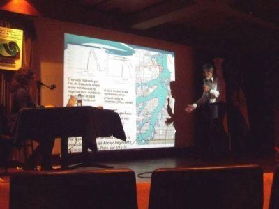 Se llev� a cabo la segunda charla sobre la cat�strofe del 2 de abril organizada por Defendamos La Plata