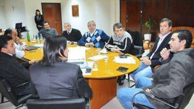 Se analizan alternativas para extender el Pase Libre al Transporte para el interior provincial