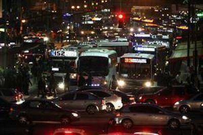 Levantaron el paro de colectivos