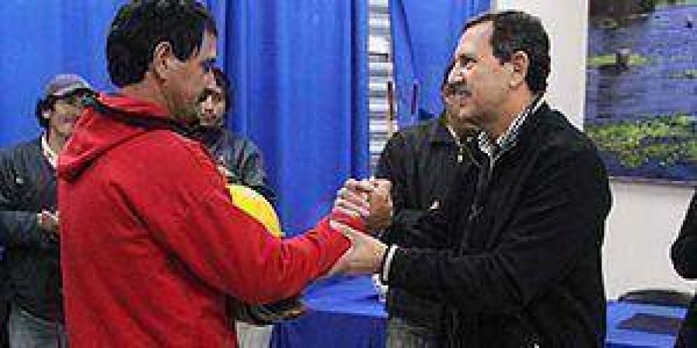 Lanzan Programa �Construir Empleo�