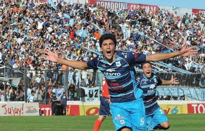 Gimnasia viaja con plantel completo