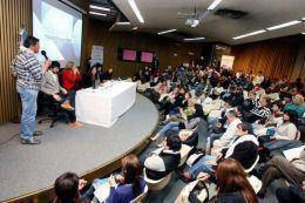 Los cooperativistas juegan un rol clave para impulsar el desarrollo social, seal Alicia Kirchner